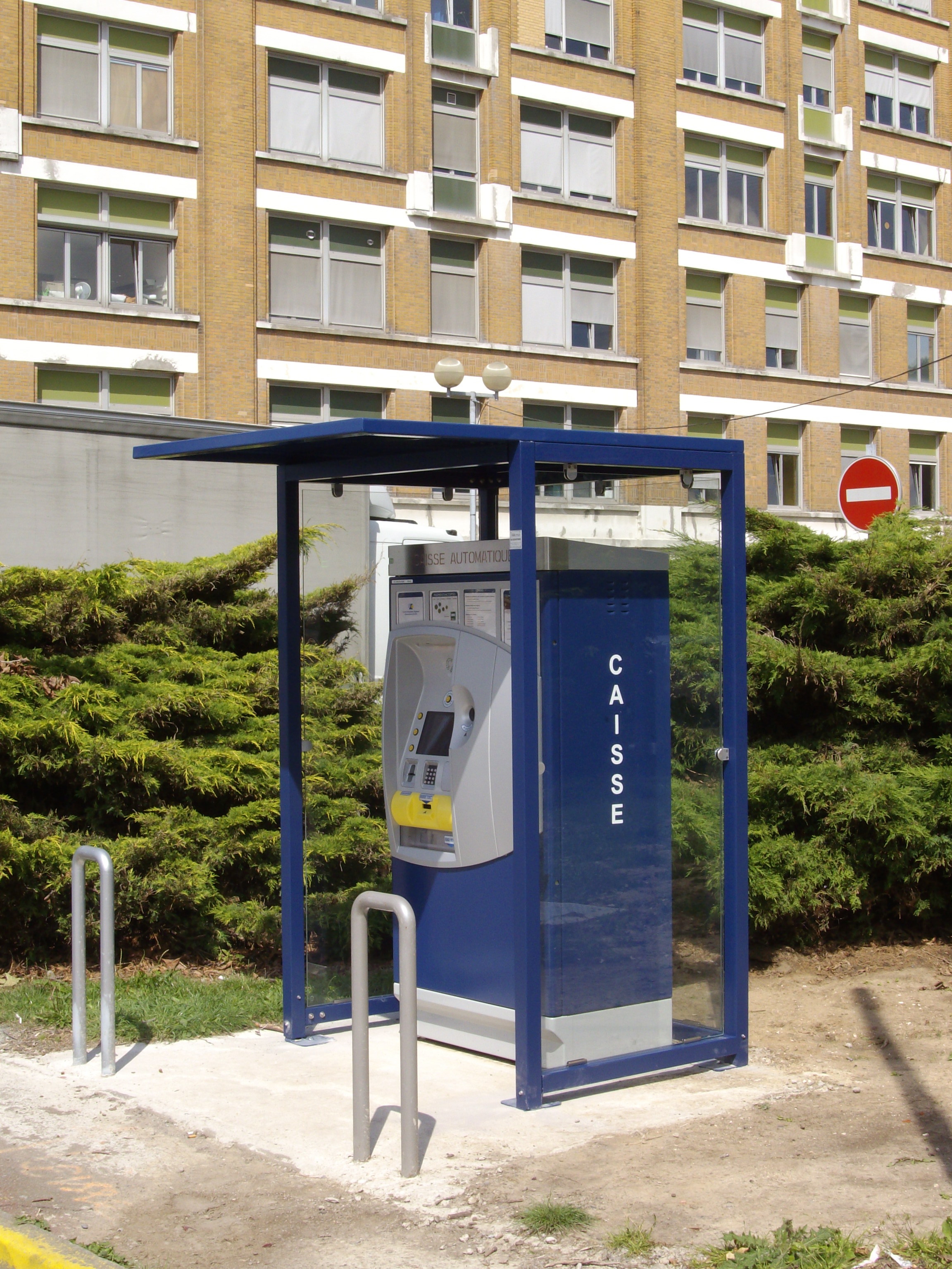 Abri de Caisse Lille - 1,50 x 1 + 0,50 m - livré