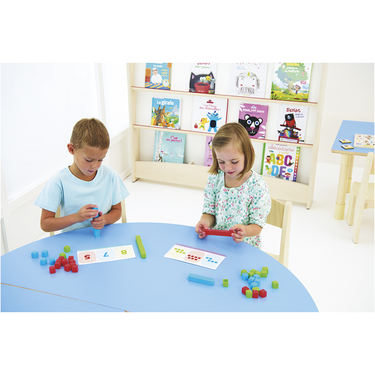 Atelier cubes et nombres 2 -2 enfants