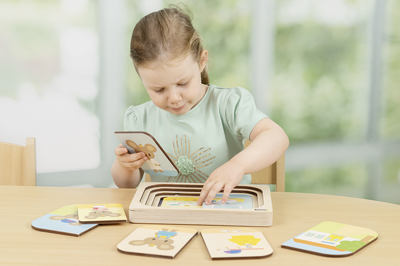 Encastrement à étages - Kimi va à l'école
