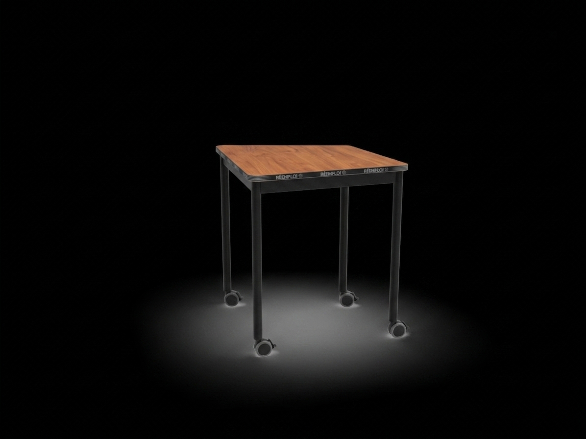 Table gamme 3.4.5 à roulettes - Taille M 73 x 68,5cm - plateau mélaminé de réemploi - piétement métal noir