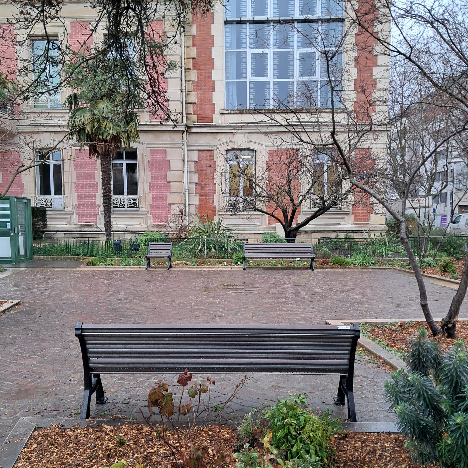 Banc Fusion - l. 197 cm - piètement noir - coloris standard - livré non déchargé