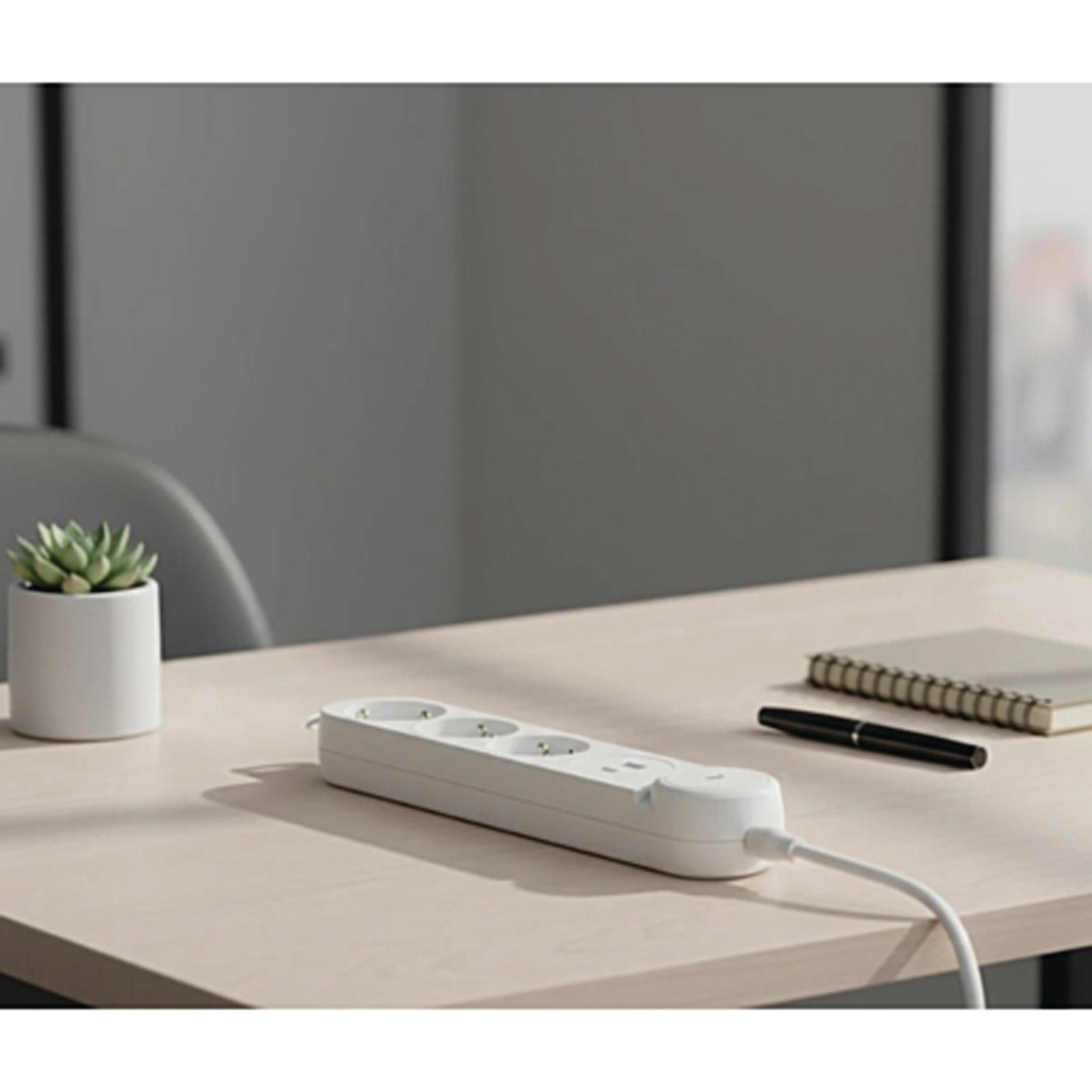 Bloc multiprise Zenitech 3 prises avec interrupteur - USB A et USB C - cordon 1,4 m