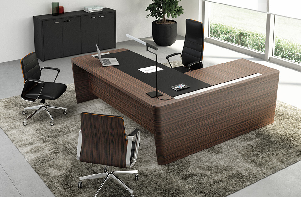 Bureau de direction Quadri Prestige : Bureau droit retour sur caisson - Placage bois finition Ebène avec sous-mains en cuir Noir - Ouvrir le diaporama