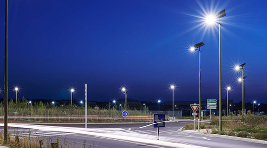 Découvrir - Lampadaires solaires autonomes, intelligents et programmables