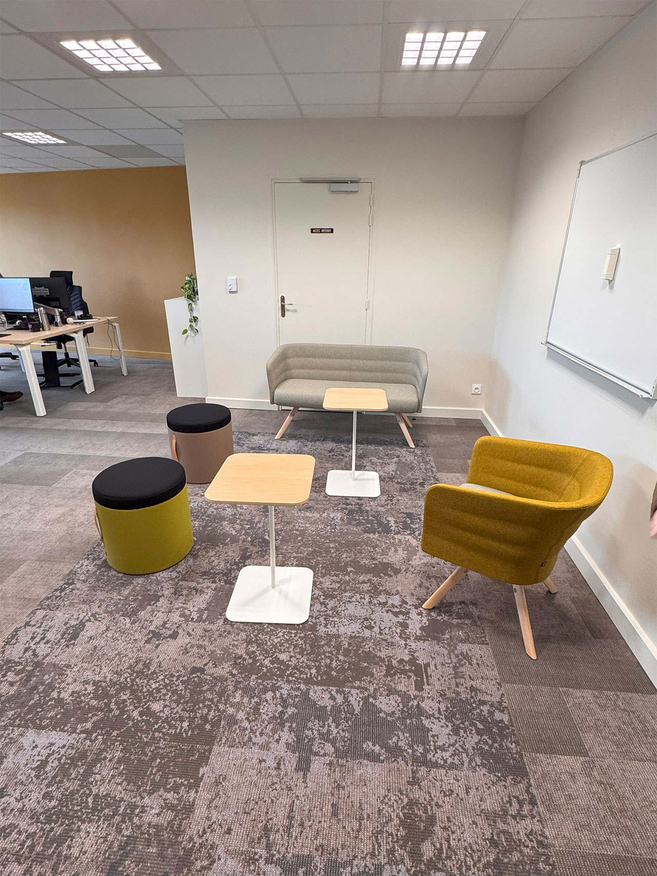 Espaces de travail / Espaces informels / Espaces de réunion - Ouvrir le diaporama