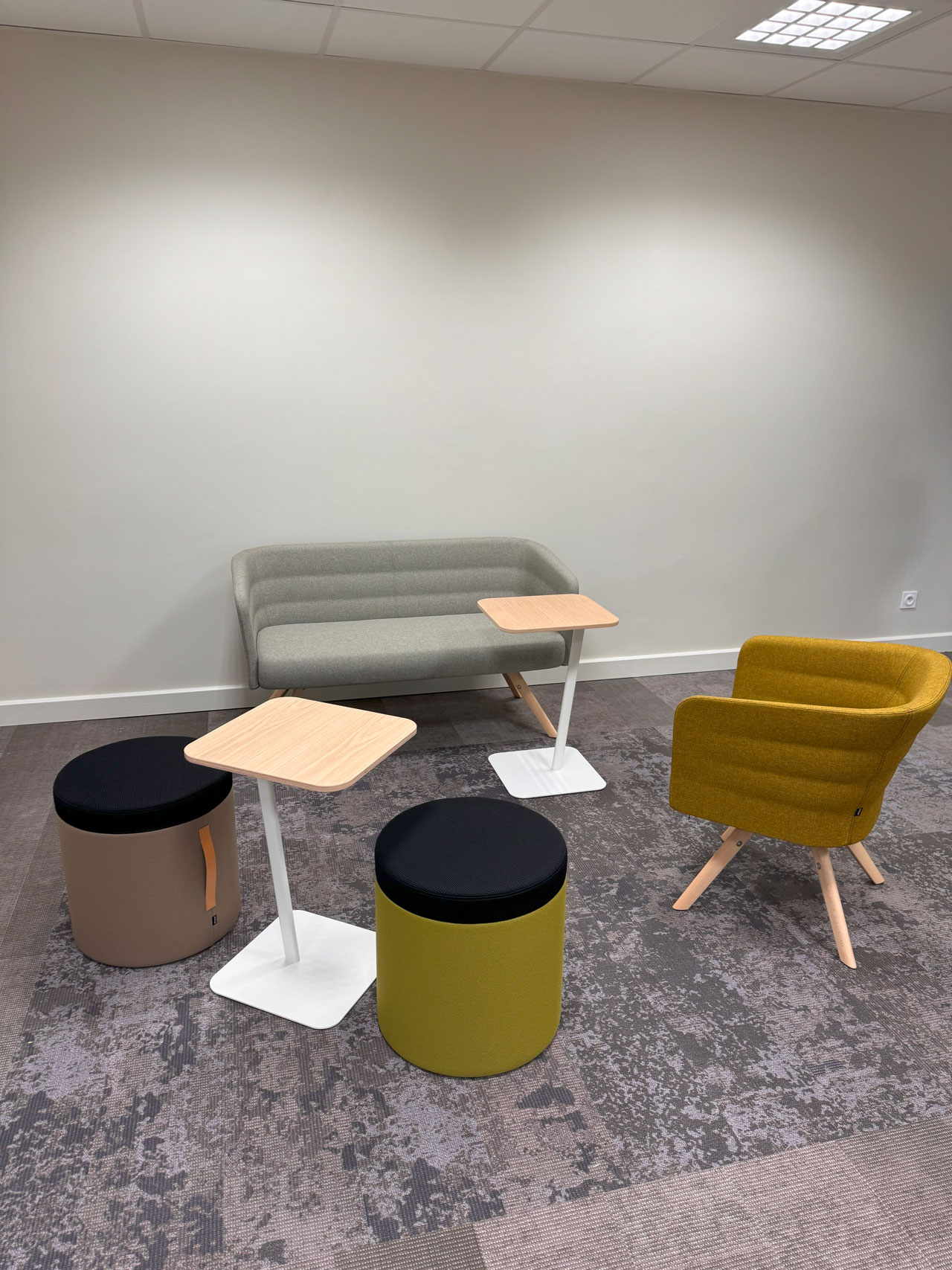 Espaces de travail / Espaces informels / Espaces de réunion - Ouvrir le diaporama