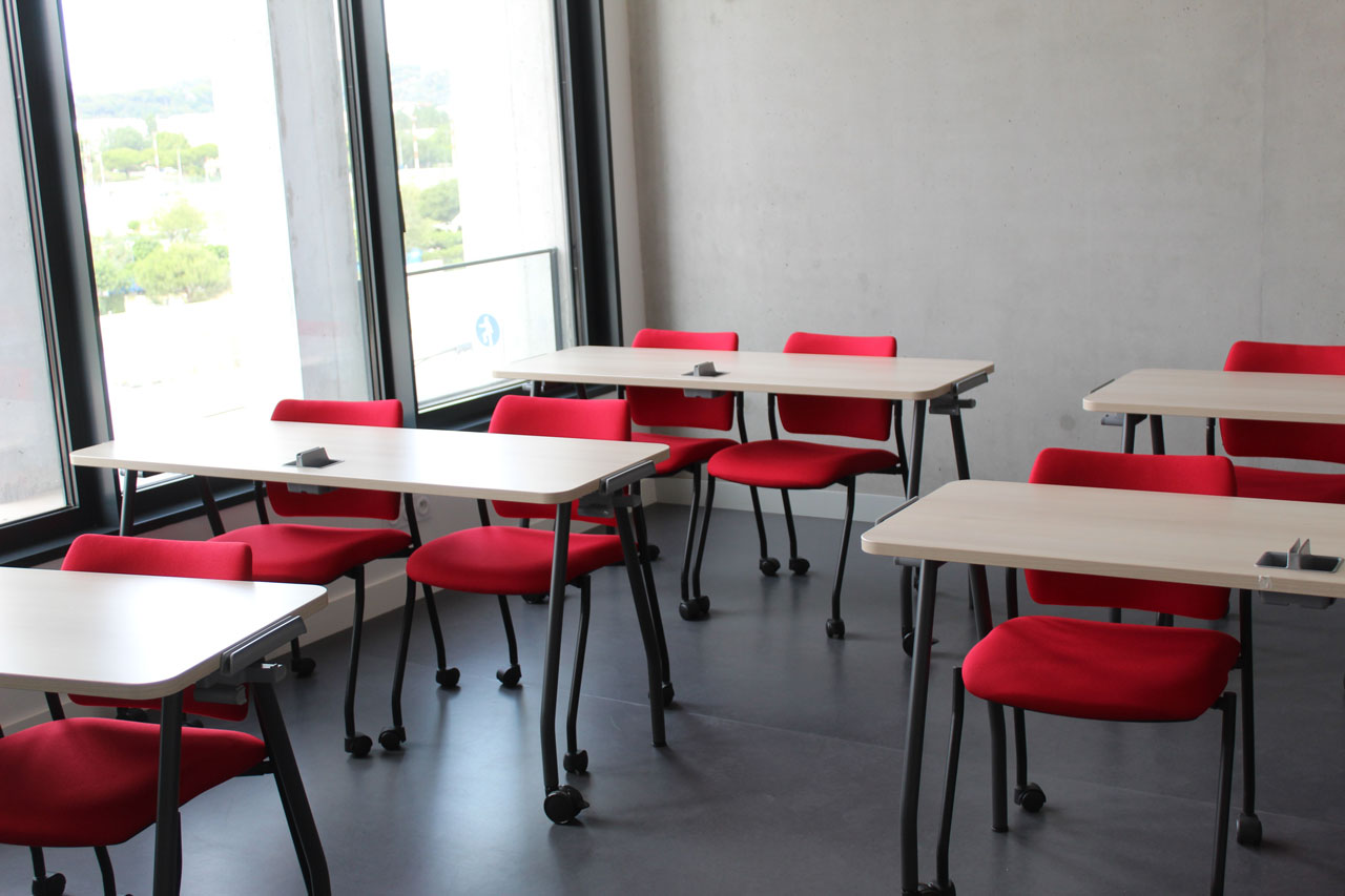 Découvrez les Espaces informels / Espaces de réunion / Espaces de formation / Espaces de travail - Ouvrir le diaporama