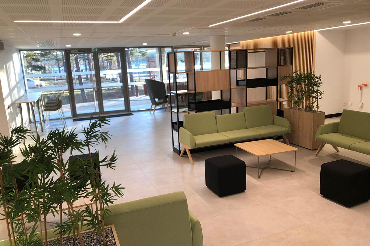 Espace d'accueil / Espace de travail / Espace de réunion / Espaces informels - Ouvrir le diaporama