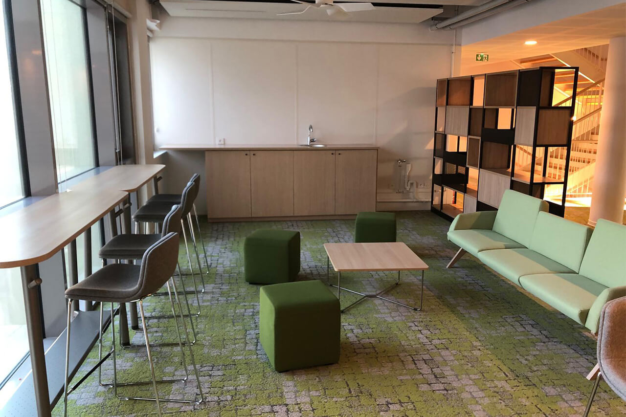 Espace d'accueil / Espace de travail / Espace de réunion / Espaces informels - Ouvrir le diaporama