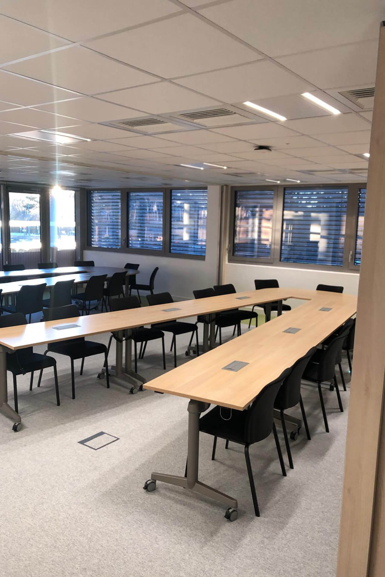 Espace d'accueil / Espace de travail / Espace de réunion / Espaces informels - Ouvrir le diaporama